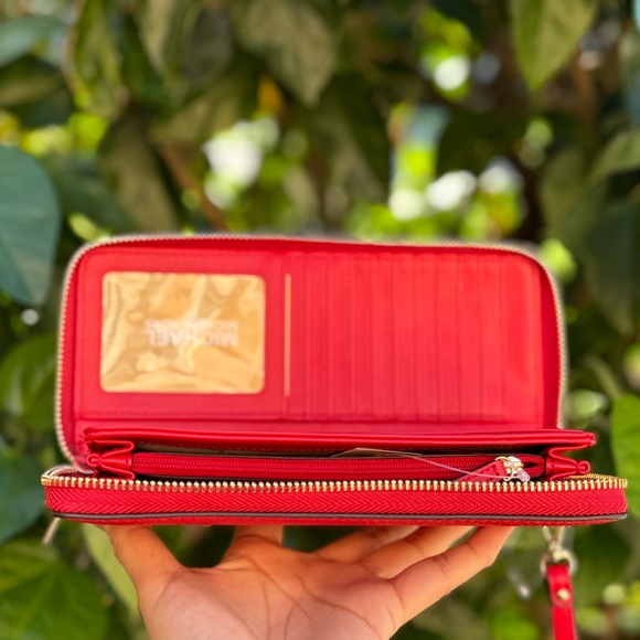 Michael Kors Jet Set Travel LG Continental Wallet Bright Red - Picture 9 of 13